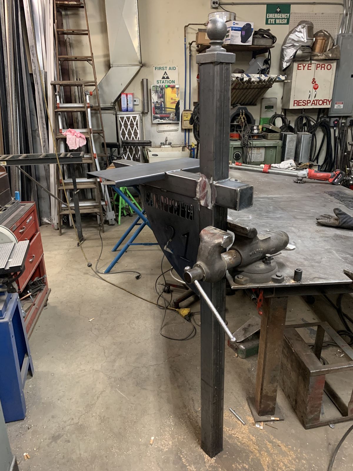 Custom plasma-cut mailbox post